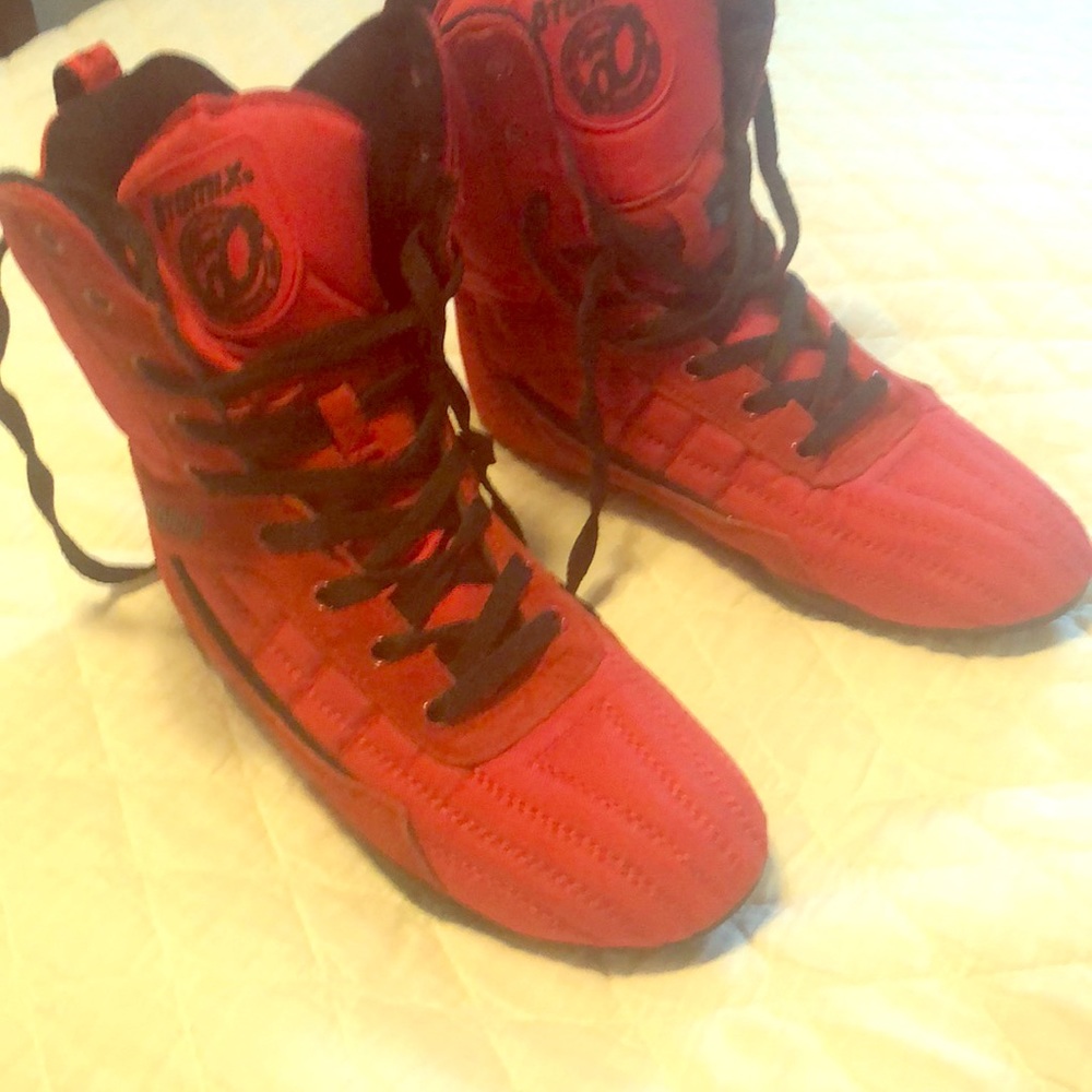 Woman working out  Shoes .otomix Never been used .